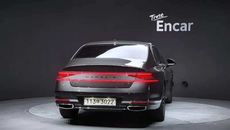 Genesis G90