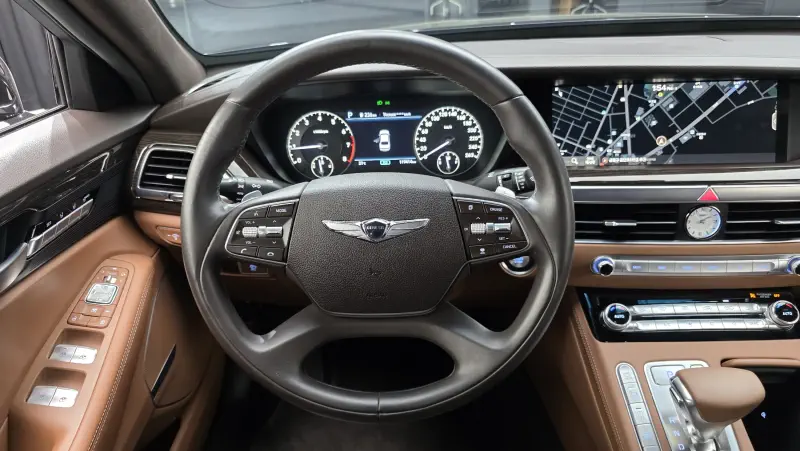 Genesis G90