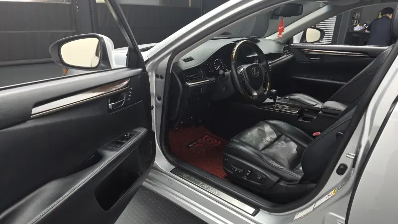 Lexus ES350