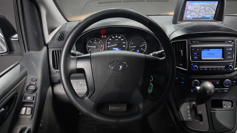 Hyundai Grand Starex