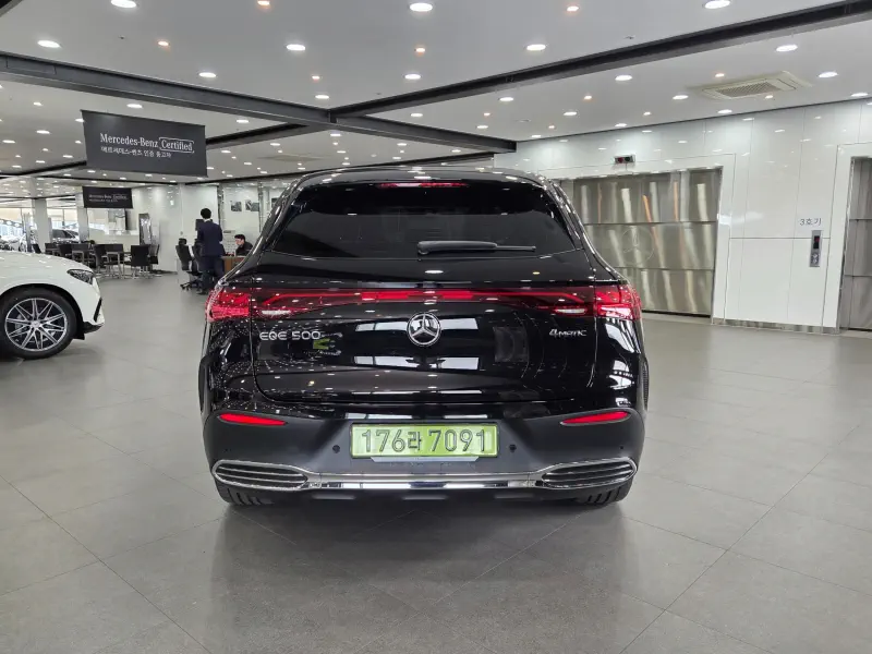 Mercedes-Benz EQE