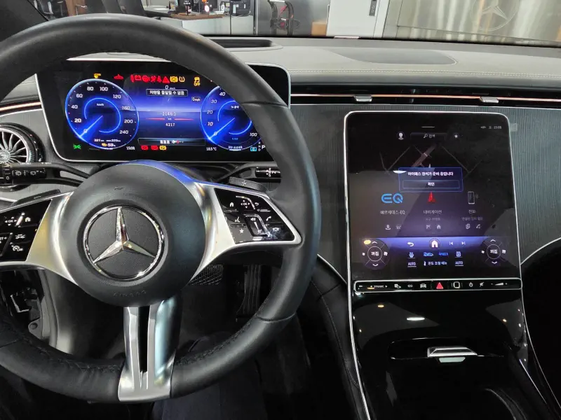 Mercedes-Benz EQE