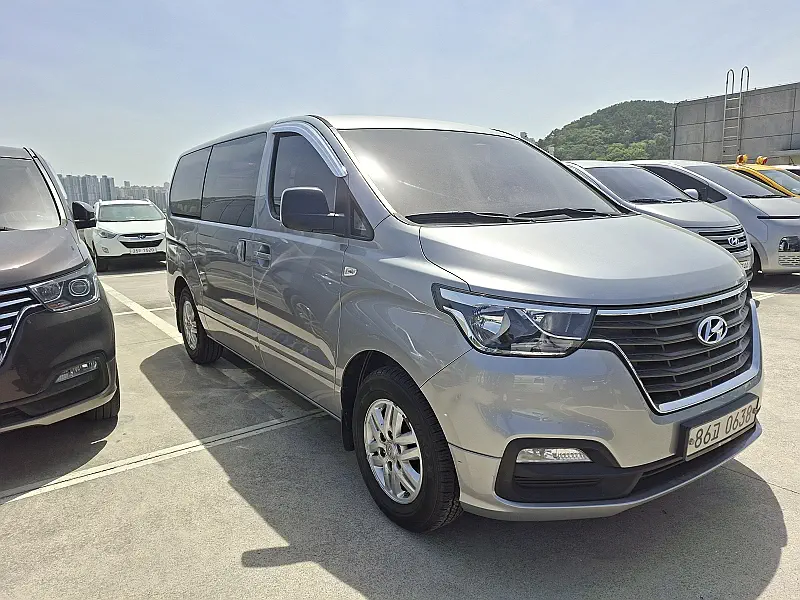 Hyundai Grand Starex