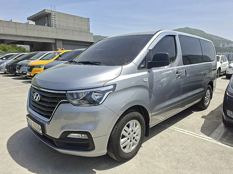 Hyundai Grand Starex