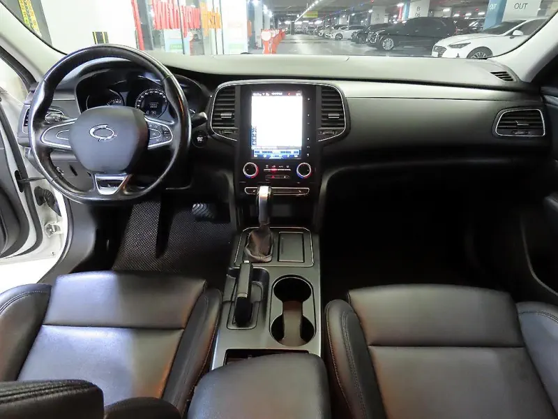 Renault SM6