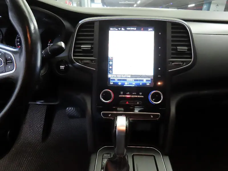 Renault SM6
