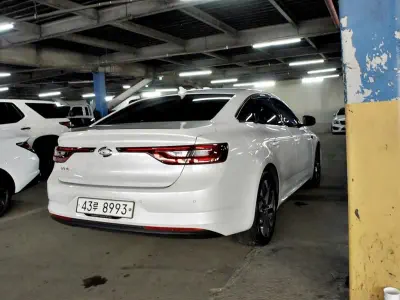 Renault SM6