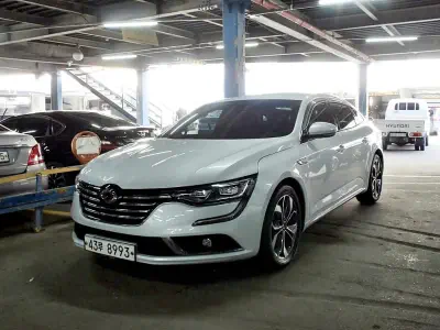 Renault SM6