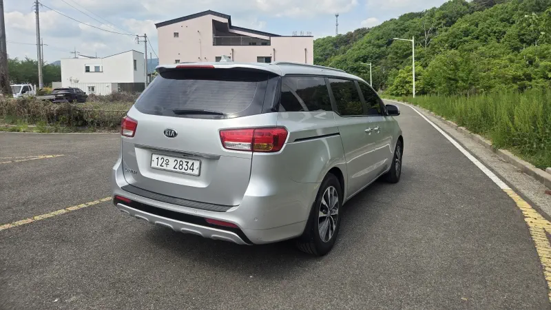 Kia Carnival