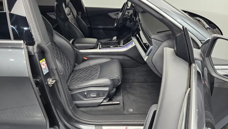 Audi Q8