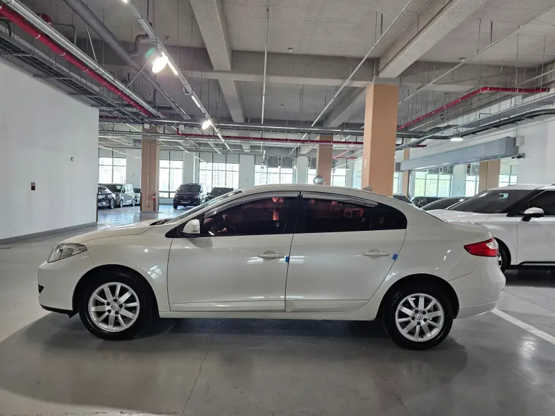 Renault SM3