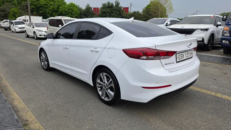Hyundai AVANTE