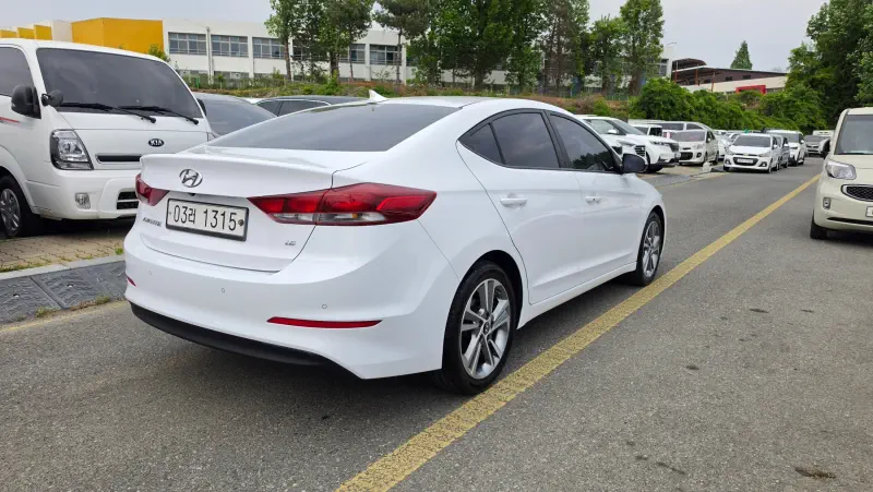 Hyundai AVANTE
