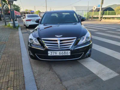 Hyundai Genesis