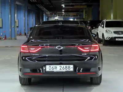 Renault SM6