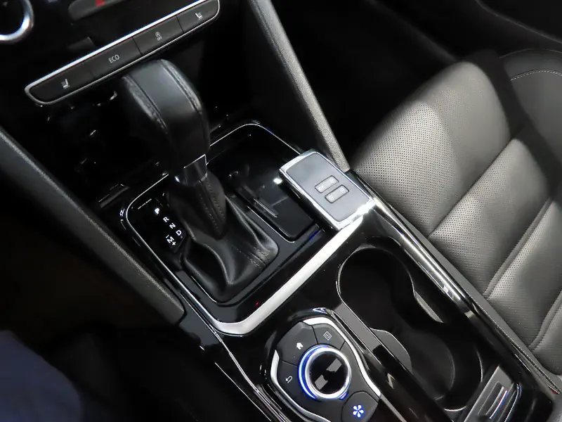 Renault SM6