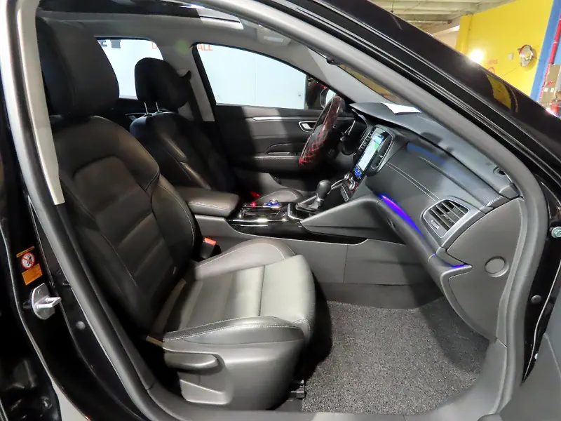 Renault SM6