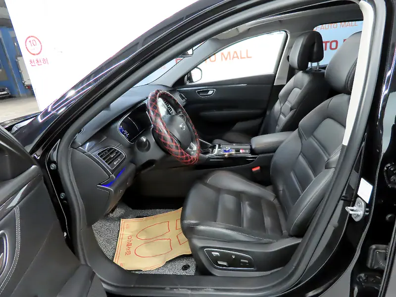 Renault SM6