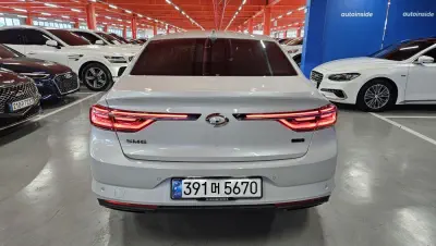 Renault SM6