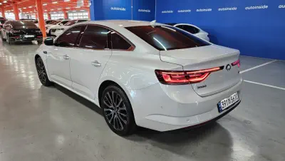 Renault SM6