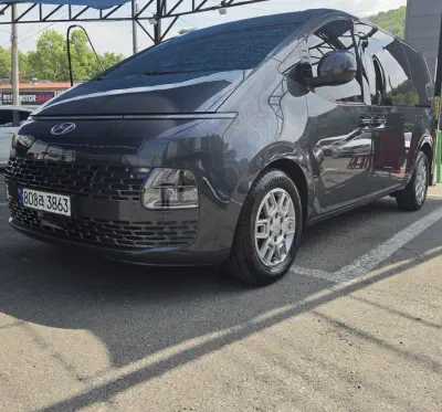 Hyundai Staria