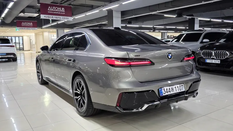 BMW 7-Series