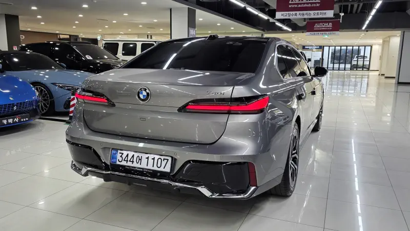BMW 7-Series
