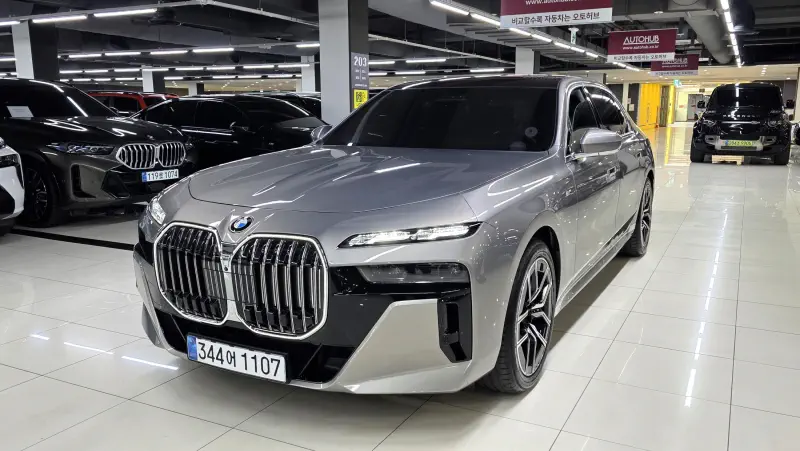 BMW 7-Series