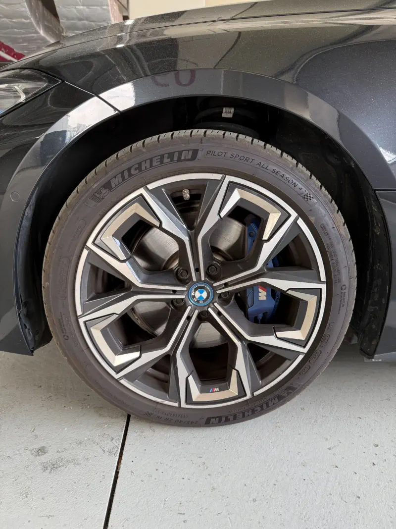 BMW i4