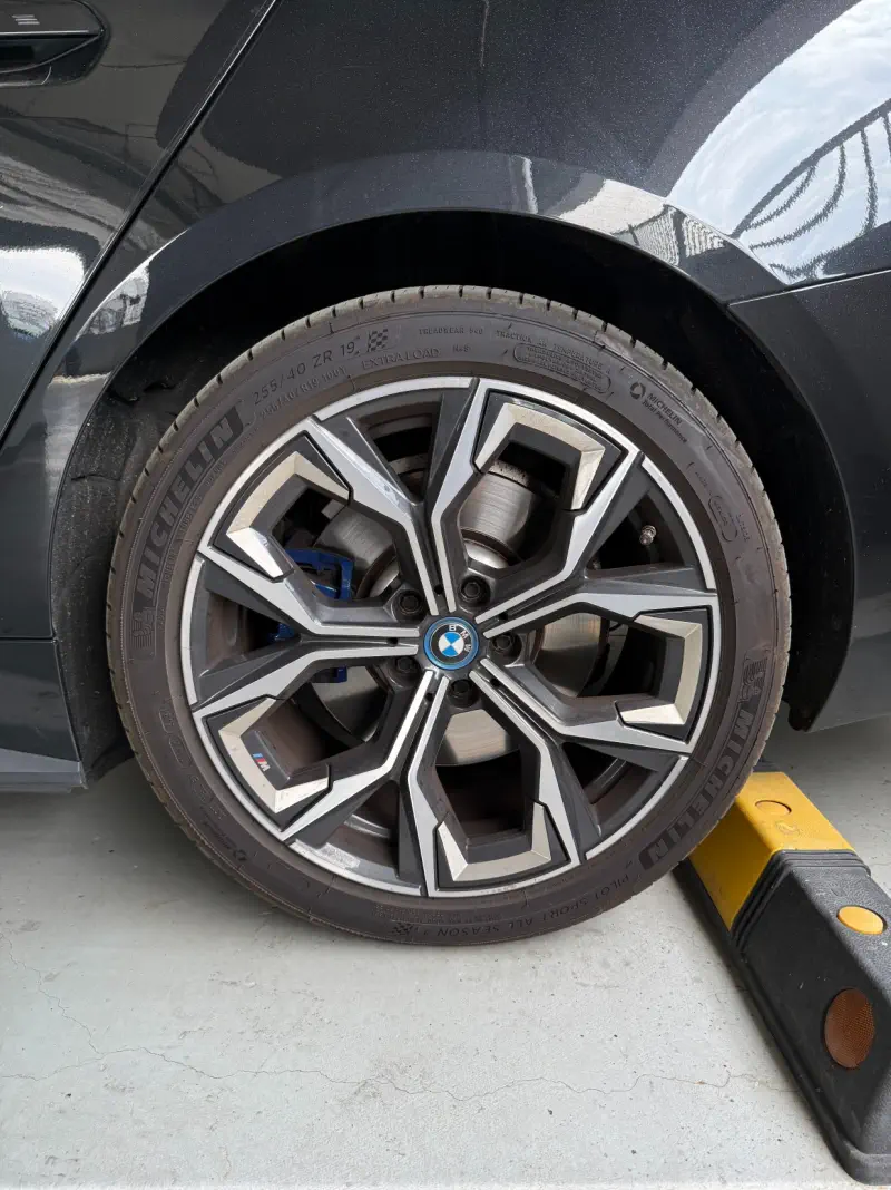 BMW i4