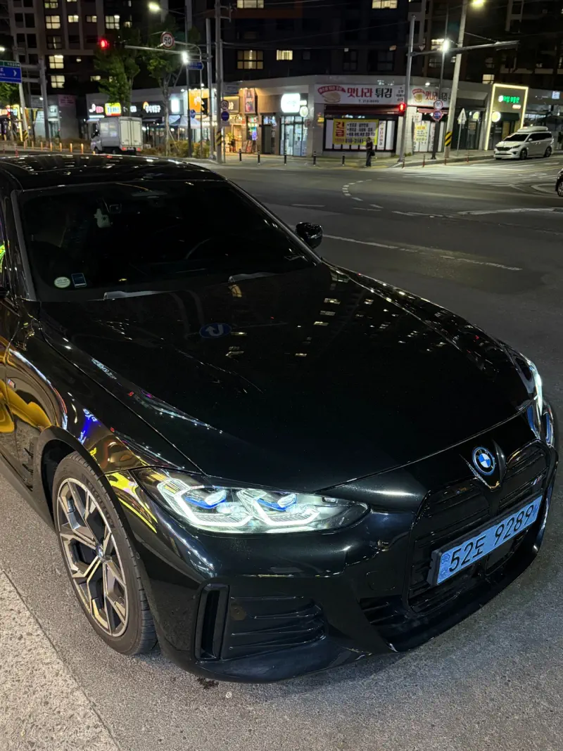 BMW i4