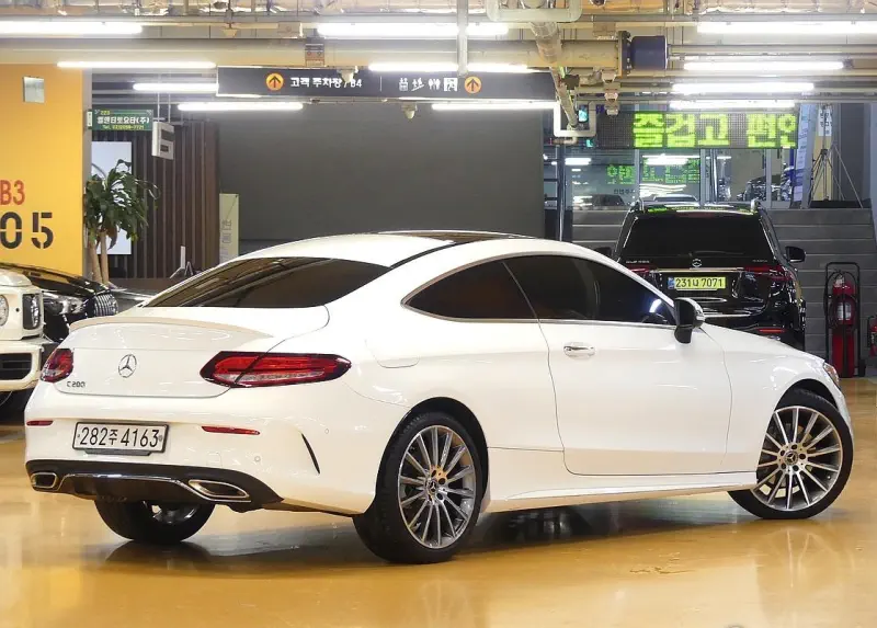 Mercedes-Benz C-Class