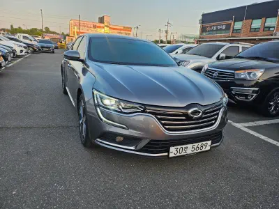 Renault SM6