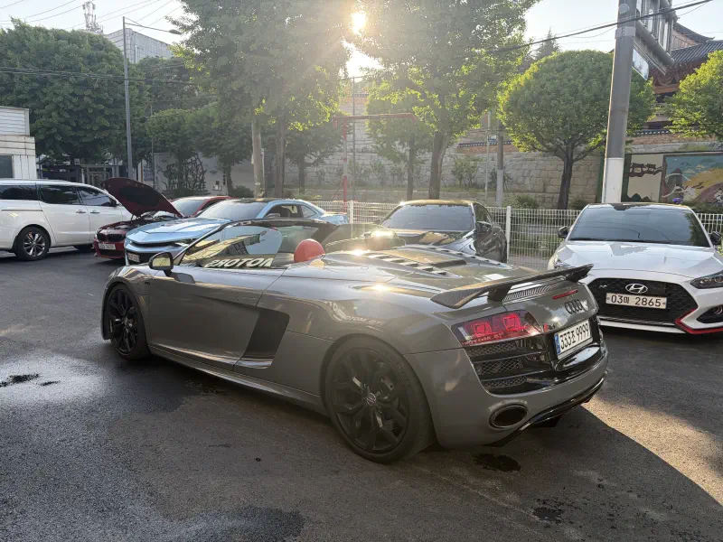 Audi R8