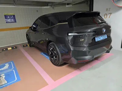 BMW iX