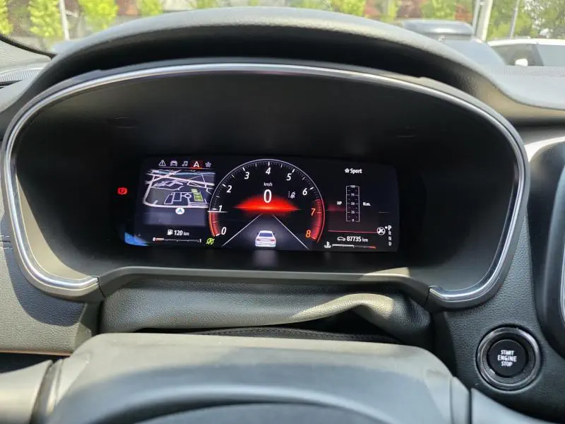 Renault SM6