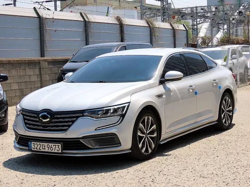 Renault SM6
