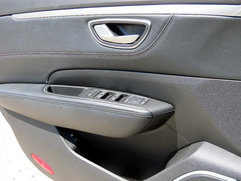 Renault SM6