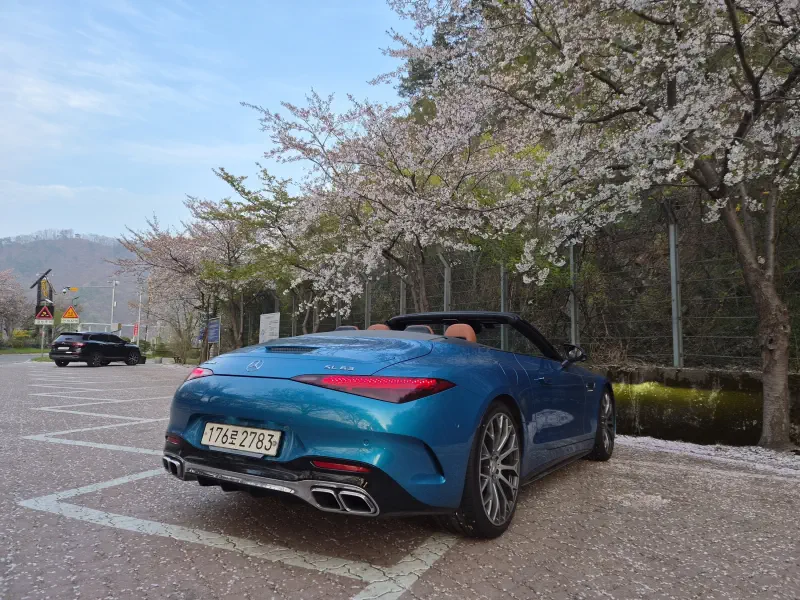 Mercedes-Benz SL-Class
