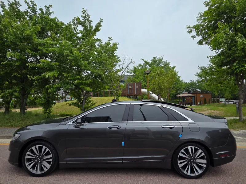 Lincoln Mkz