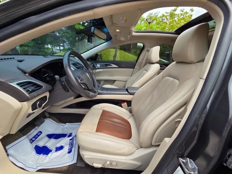 Lincoln Mkz