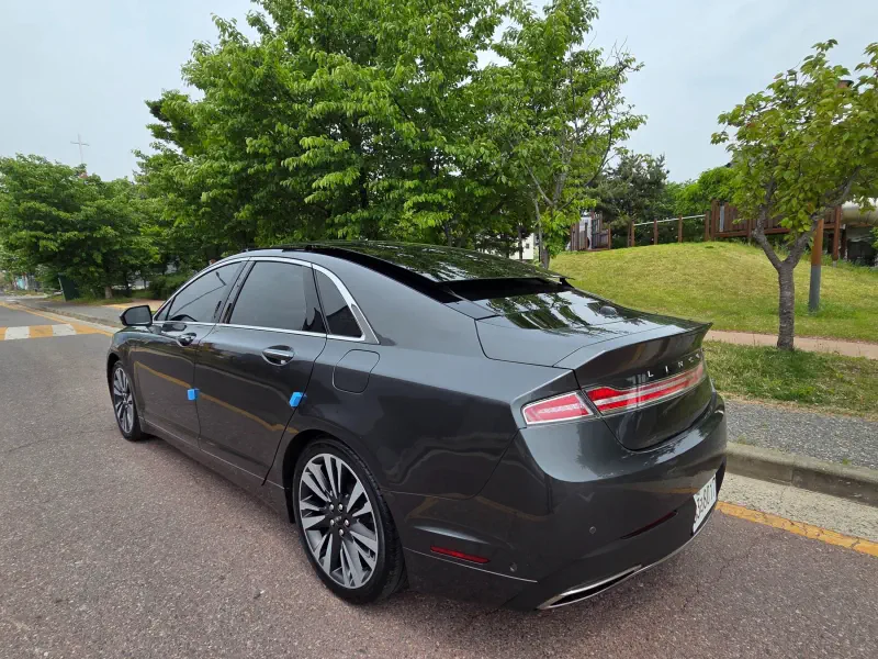 Lincoln Mkz