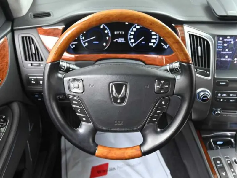 Hyundai Equus