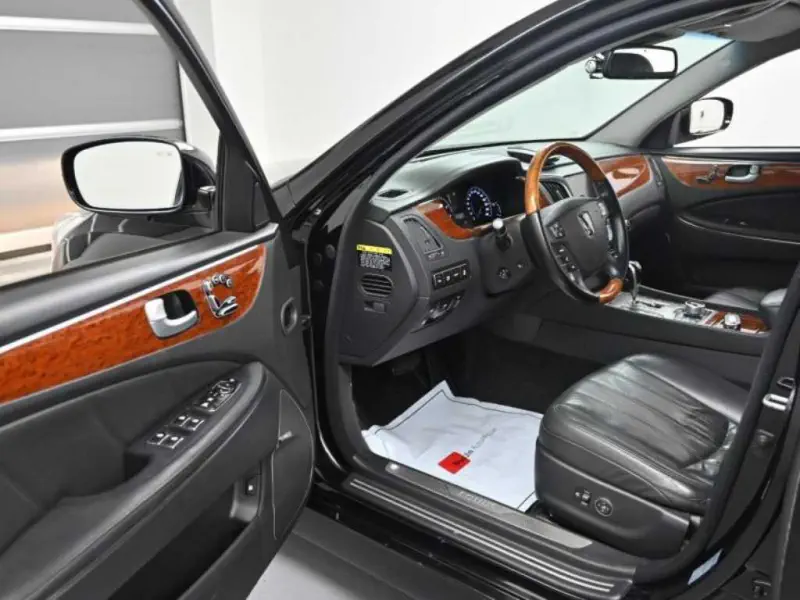 Hyundai Equus