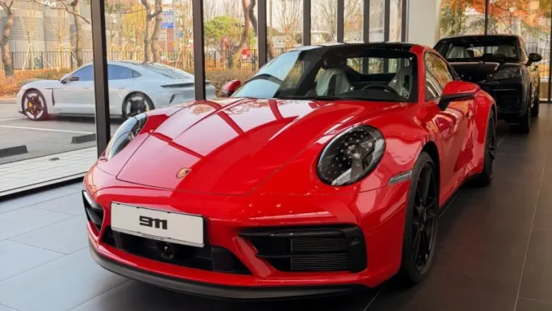 Porsche 911