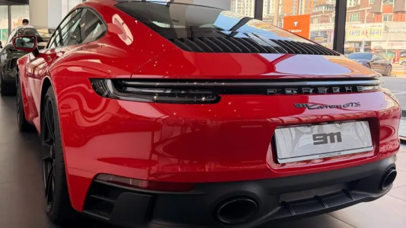 Porsche 911