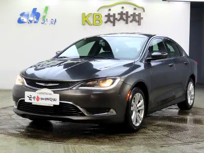 Chrysler 200