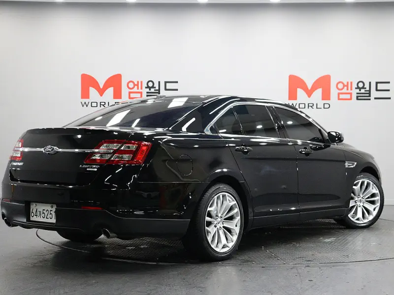 Ford Taurus