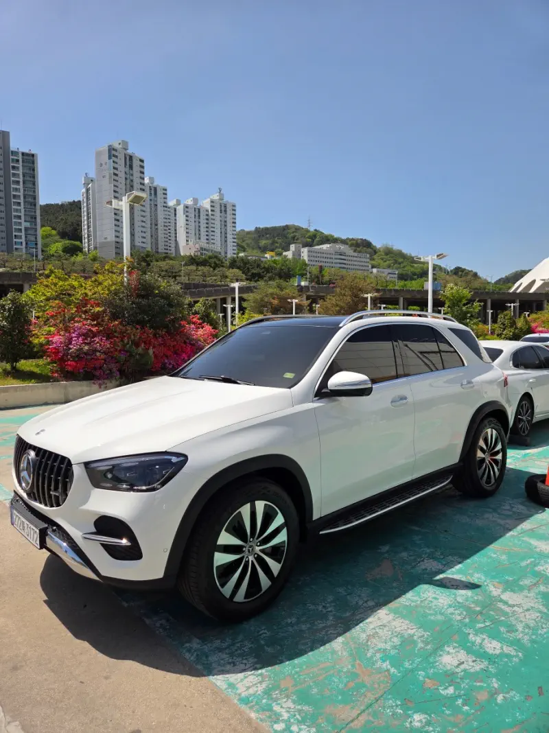 Mercedes-Benz GLE-Class