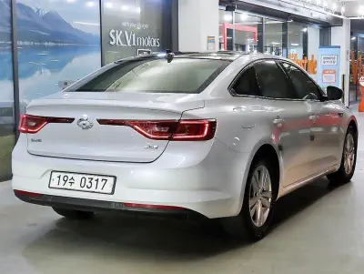 Renault SM6